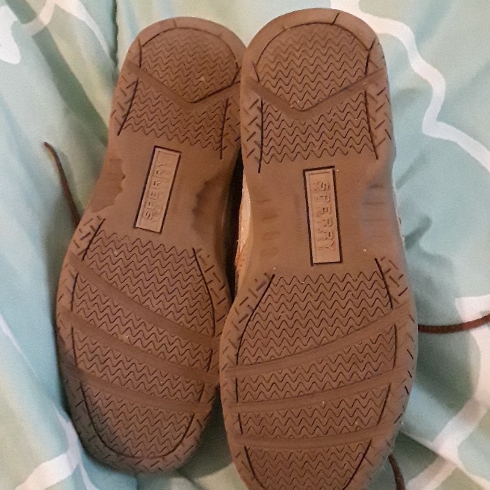Shoes. - Picture 2 of 4